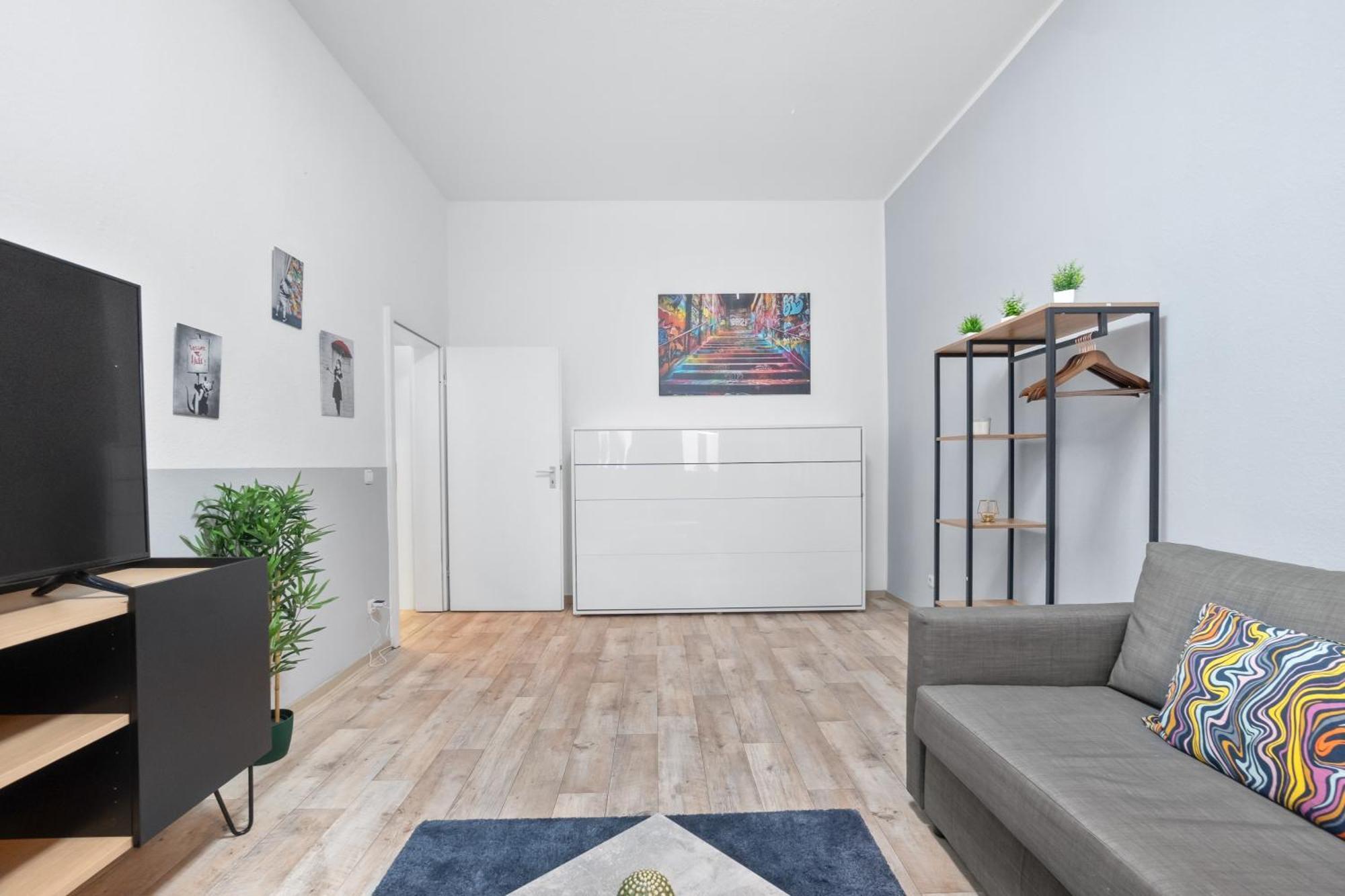 Tolles Design, Hochwertig, Vollausstattung, 3 Zimmer, Grosses Bad & Gaeste-Wc, Grosse Kueche, 3 X Smart Tv, 11 Min Zum Hbf Duisburg Exterior photo
